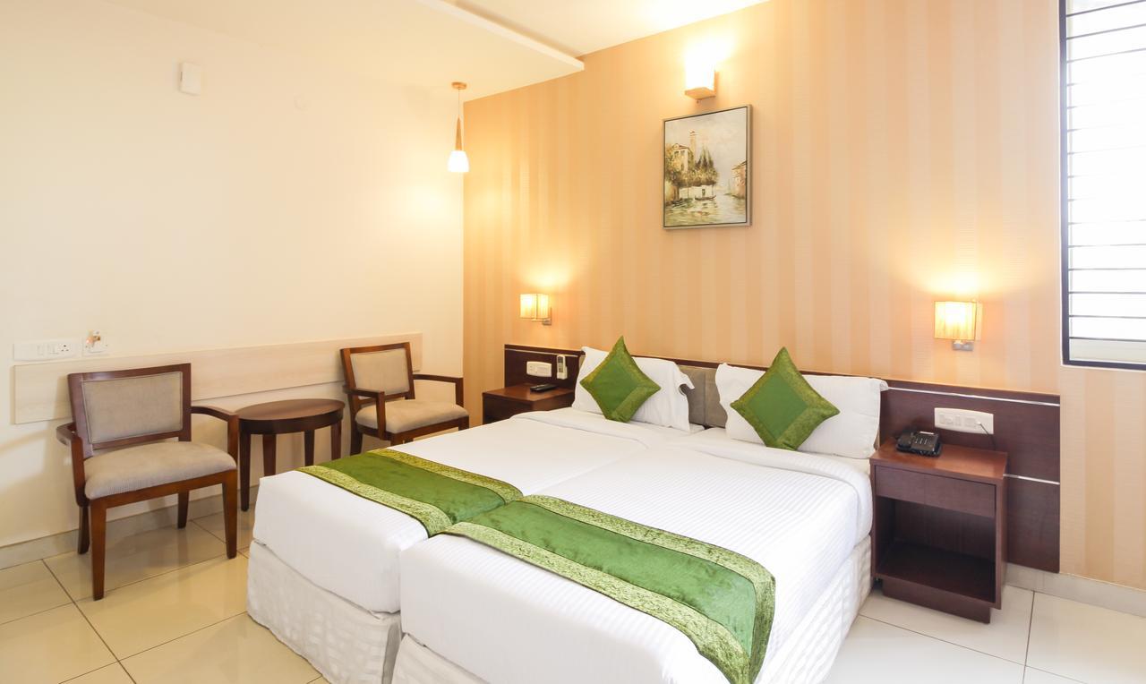 Maharaja Inn จิกมากาลูร์ ภายนอก รูปภาพ